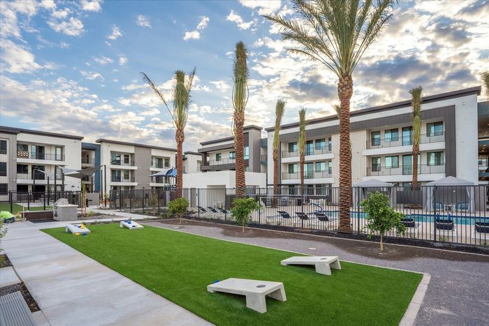 apartments with lawn games