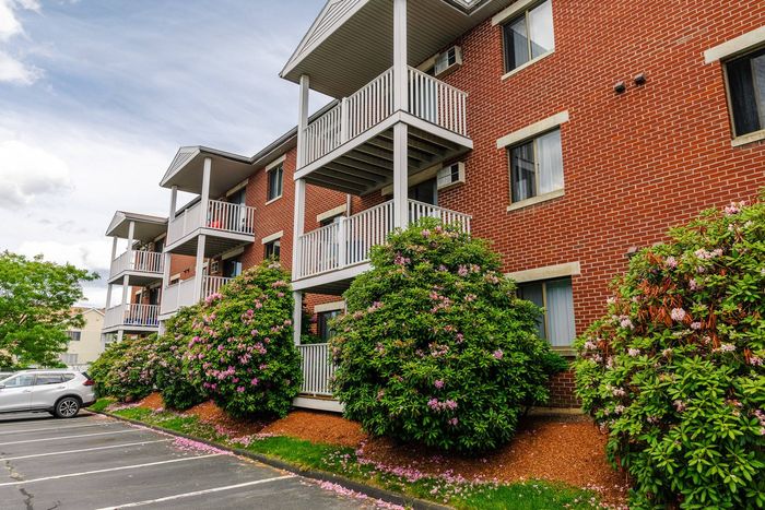 Apartments For Rent Lowell MA | Westford Park