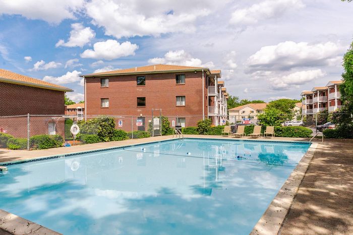 Sparkling Pool | Westford Park Apartments | Apartments Lowell MA