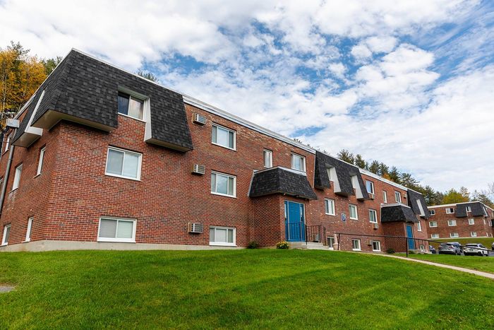 Princeton Commons Exterior | Apartments in Claremont, NH
