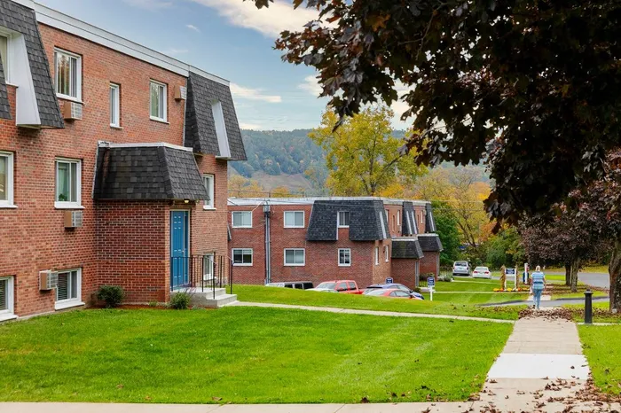 Princeton Commons Exterior | Apartments in Claremont, NH