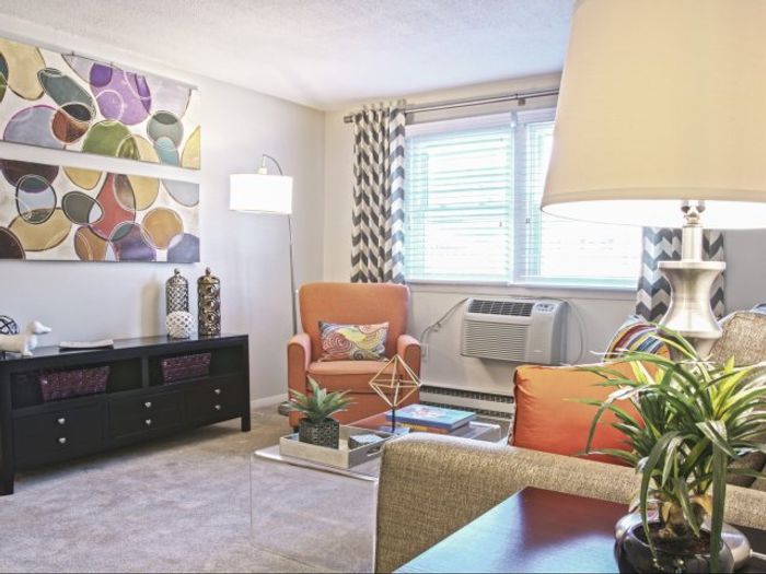This spacious living room offers plenty of room for relaxation and entertaining with flexible layout options. | Princeton Dover Apartments |