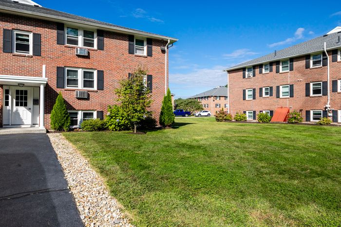 Wake up to the sight of rolling waves and sea breezes with an ocean view that adds calm to your everyday. | Princeton Dover Apartments |