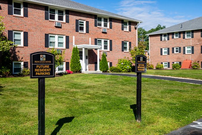 Enjoy peaceful surroundings and open skies with a scenic view that brings the beauty of nature right to your window. | Princeton Dover Apartments | Apartment in Dover, NH