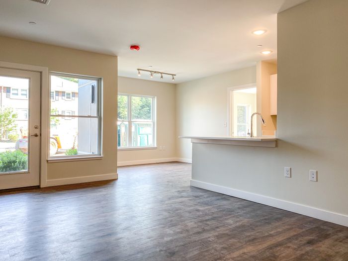 The airy bedroom provides bright, open atmosphere with natural light and comfortable proportions throughout. | Princeton Dover Apartments | Dover Apartments