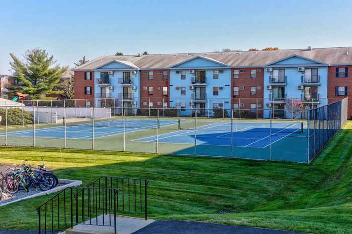 Tennis Courts | Princeton Place Apartments in Worcester