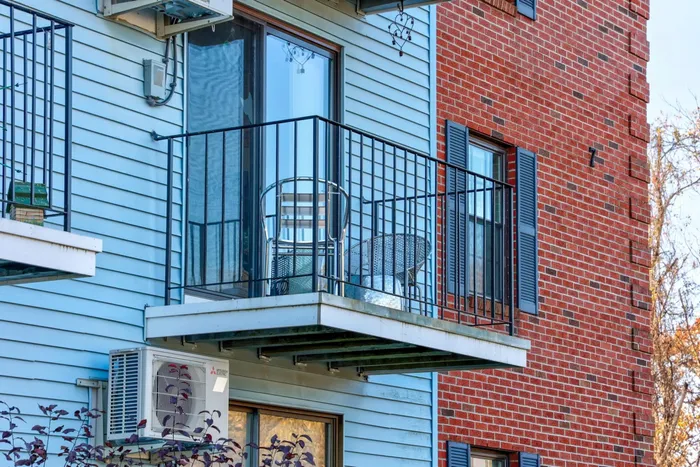 Balconies | Princeton Place Apartments in Worcester