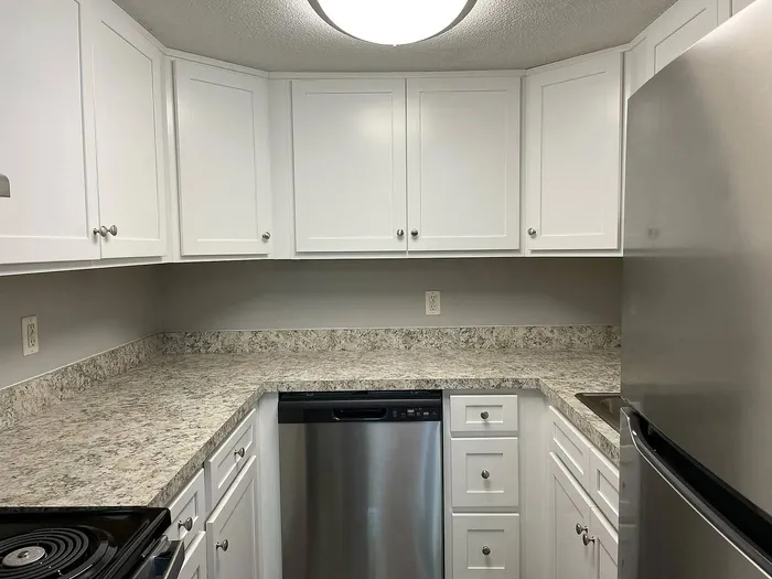 4 Coach 5b-Kitchen 2_sml