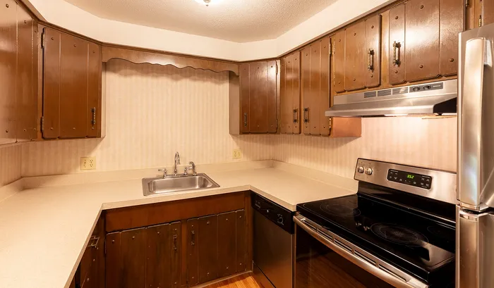 Your spacious kitchen offers generous square footage with room for multiple people and all your cooking essentials. | The Royal Crest | Apartment in,North Andover MA