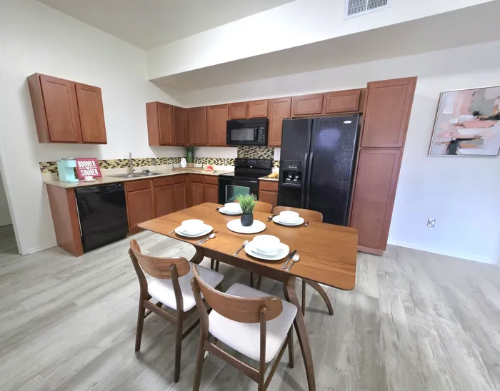 Kitchen/Dinning Area