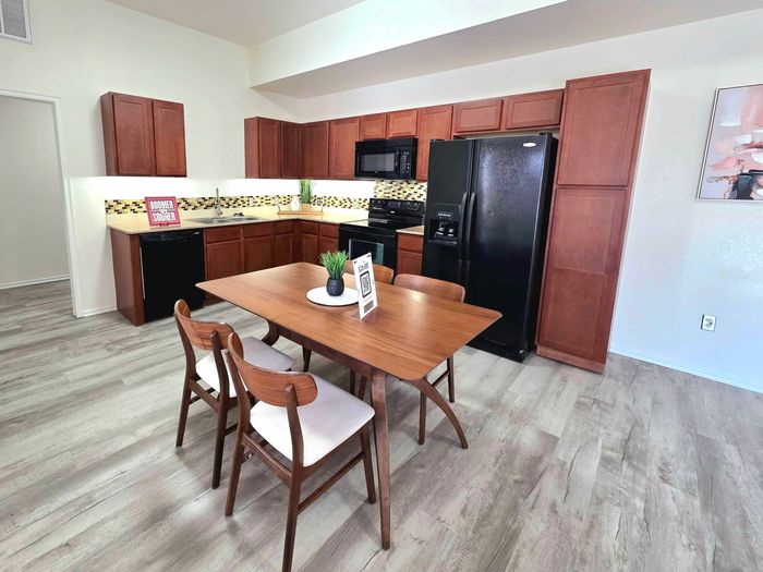 Kitchen/Dinning Area