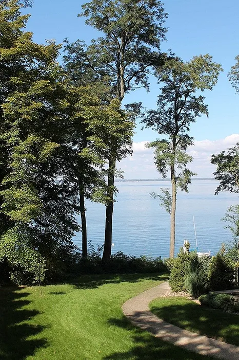 Photo of The Lakeshore Apartments