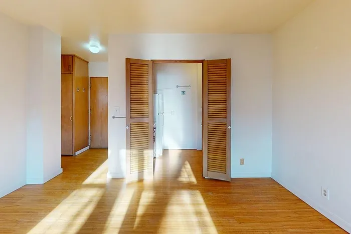 Lakeshore Apartments