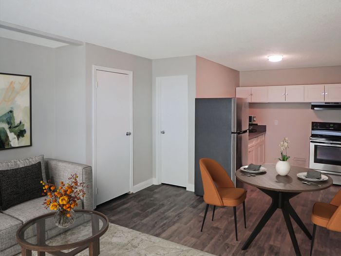 Stewart Arms - Apartments For Rent Las Vegas - Newly Renovated