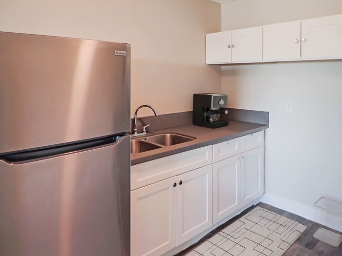 Stewart Arms - Apartments For Rent Las Vegas - Newly Renovated