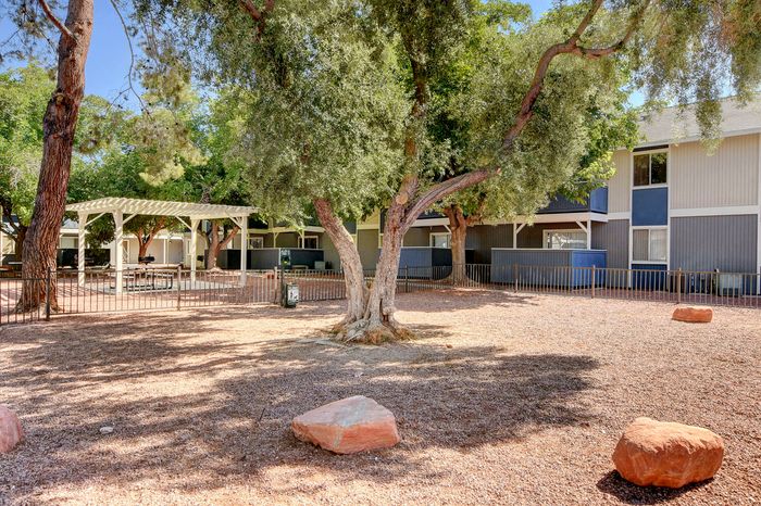 Paradise Square | Apartments For Rent in Las Vegas