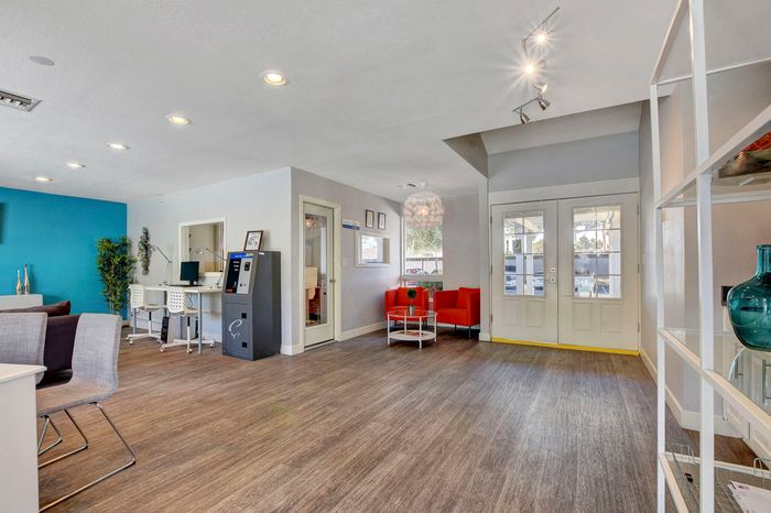 Paradise Square | Apartments For Rent in Las Vegas