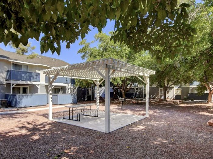 Paradise Square | Apartments For Rent in Las Vegas