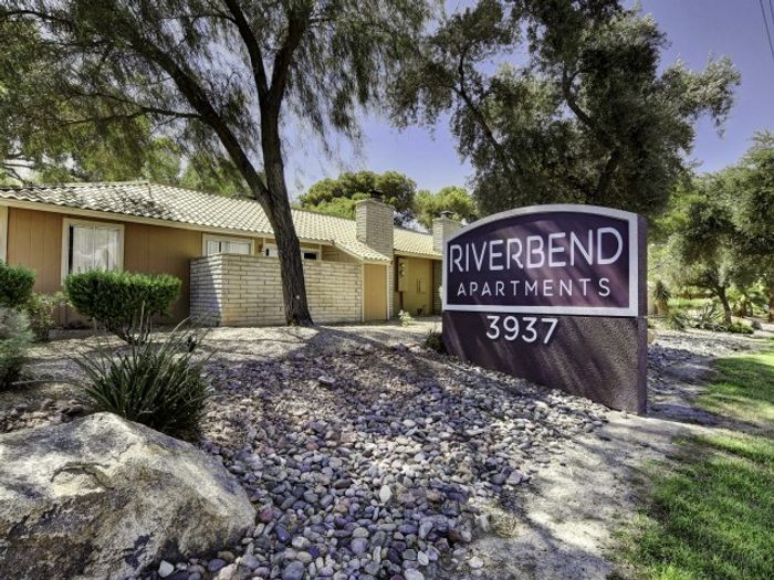 Riverbend Apartments | For Rent in Las Vegas, NV | Monument Sign