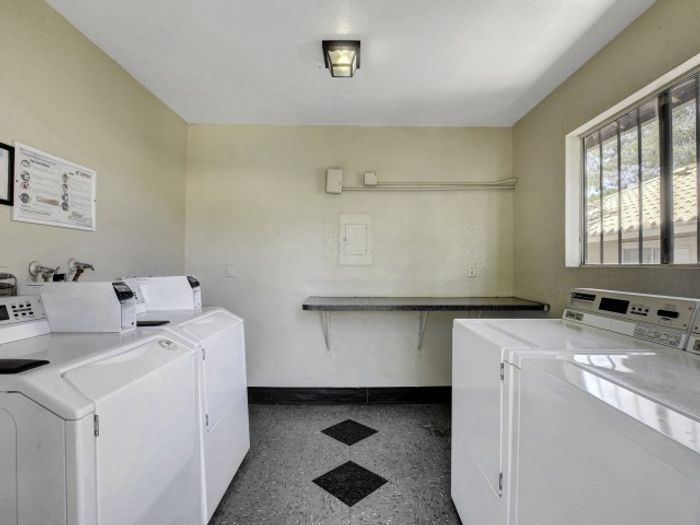 Riverbend Apartments | For Rent in Las Vegas, NV | Laundry Facility