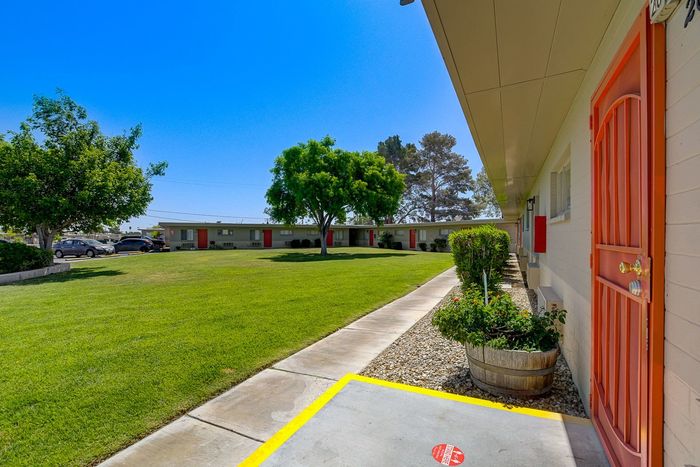 Campus Crossing, Apartments For Rent in Las Vegas