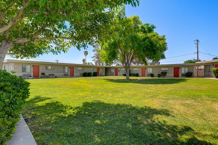 Campus Crossing, Apartments For Rent in Las Vegas