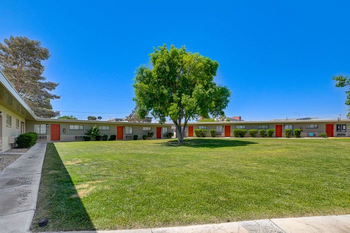 Campus Crossing, Apartments For Rent in Las Vegas