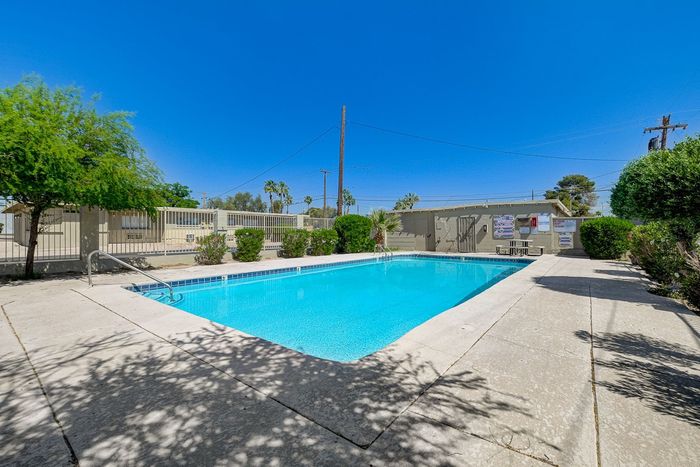 Campus Crossing, Apartments For Rent in Las Vegas