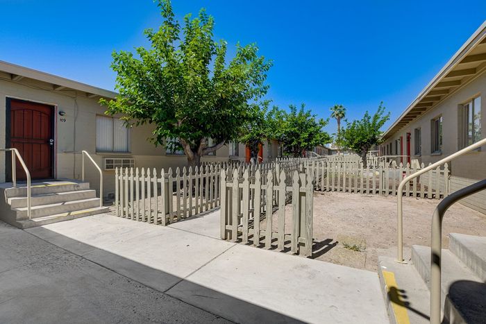 Campus Crossing, Apartments For Rent in Las Vegas