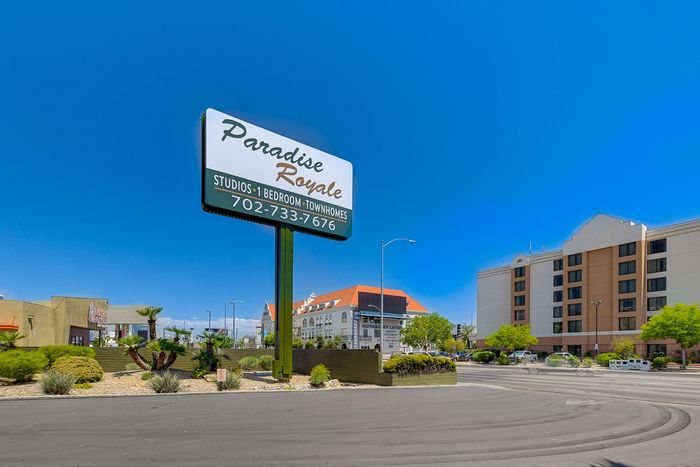 Paradise Royale | Apartments For Rent in Las Vegas, NV
