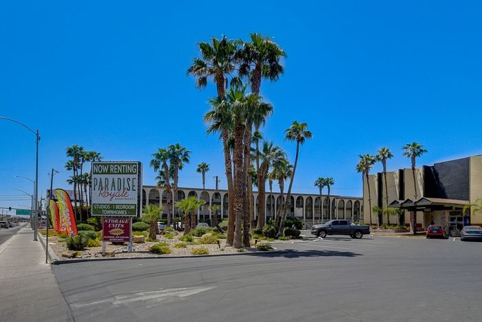 Paradise Royale | Apartments For Rent in Las Vegas, NV