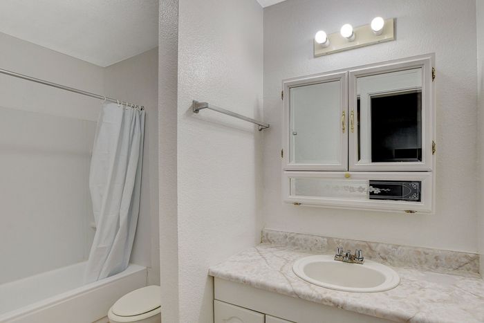 Paradise Royale | Apartments For Rent in Las Vegas, NV