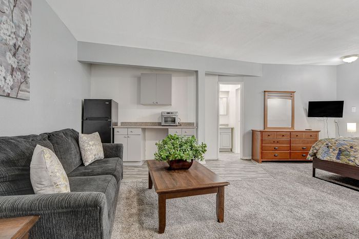 Paradise Royale | Apartments For Rent in Las Vegas, NV