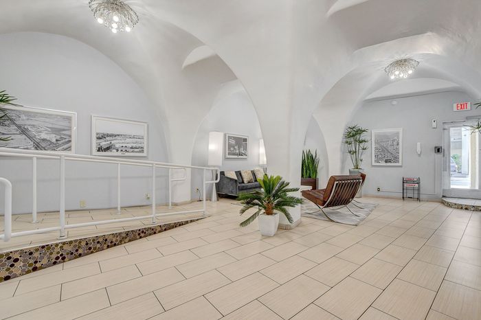 Paradise Royale | Apartments For Rent in Las Vegas, NV