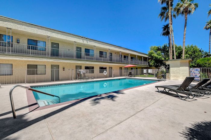 Paradise Royale | Apartments For Rent in Las Vegas, NV