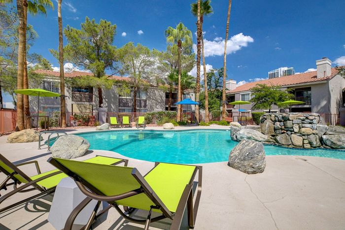 Napoli Pool | Apartments For Rent in Las Vegas