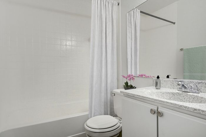 Lake Charlotte, Apartments For Rent in Las Vegas
