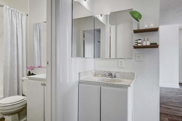 Lake Charlotte, Apartments For Rent in Las Vegas