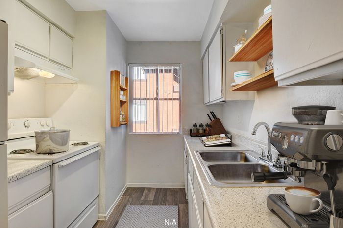 Lake Charlotte, Apartments For Rent in Las Vegas