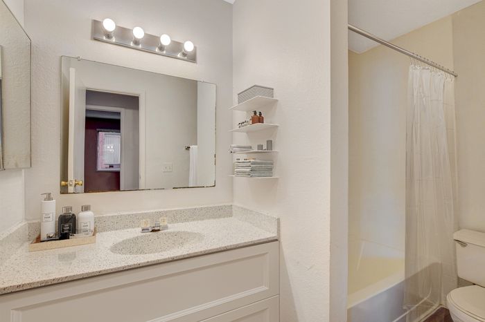 Lake Charlotte, Apartments For Rent in Las Vegas