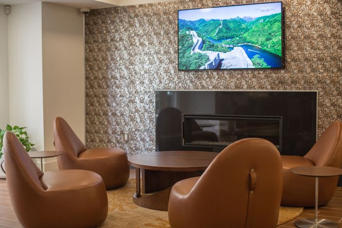 Resident lounge entertainment area with HDTV at the arroyo residences in walnut creek