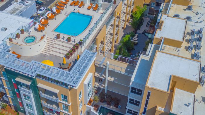 Arial view of courtyard and pool amenities at the Arroyo Residences in Walnut Creek