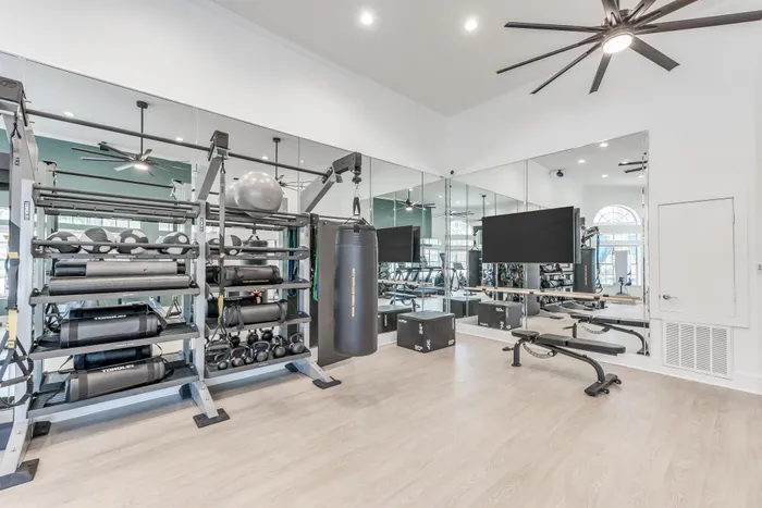 Luxe club-quality gym at Alister Galleria apartments in houston texas