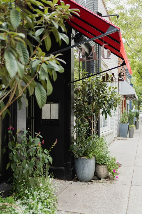plants on exterior or establishment at modera decatur apartments georgia neighborhood retail