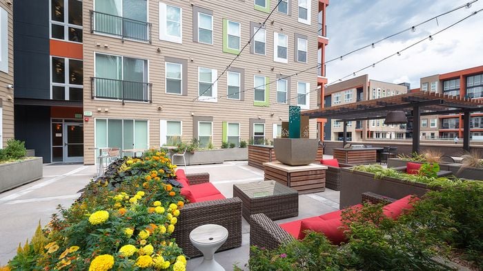 Lovely outdoor garden lounge Observatory Park Neighborhood