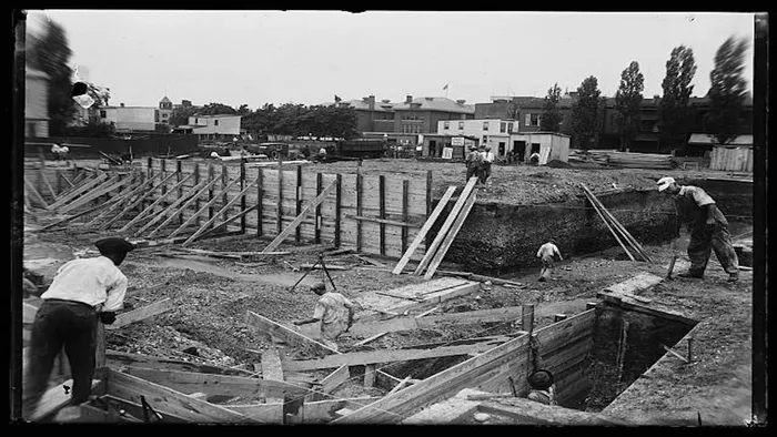 Beginning of the build of the Italian Embassy which was completed in 1925