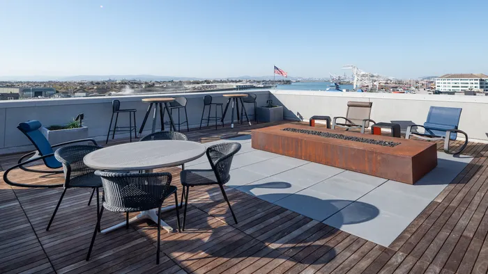 Roof Top Outdoor lounge with Fire Pit
