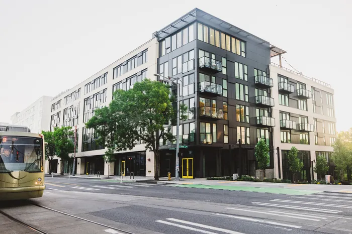 Modera broadway seattle exterior view with public transportation