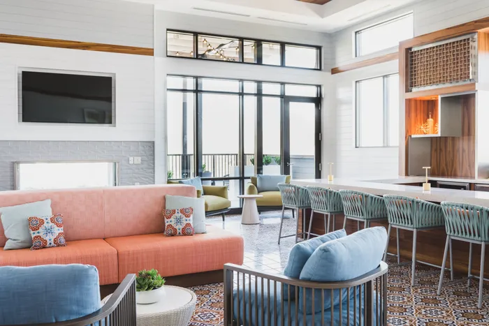 resident amenity space with outdoor balcony at modera decatur apartment homes for rent in georgia