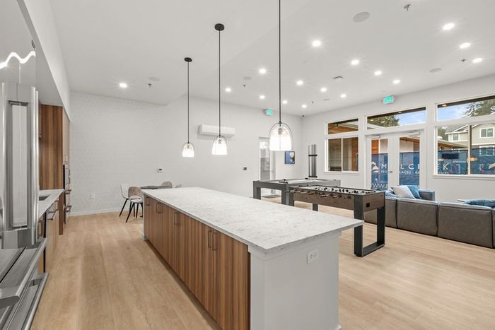 Fresh and airy clubhouse with modern finishes